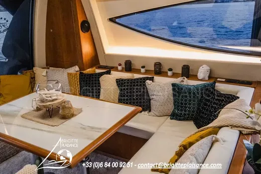 Fashion Yachts 68